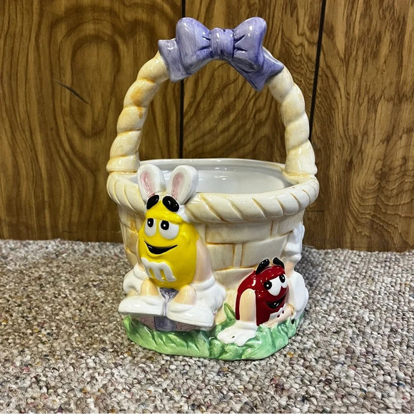 Collectible M&M Ceramic Easter Basket Flower Pot- Vintage- Mars Candy - Picture 1 of 8